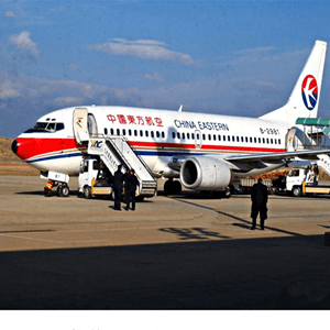 甘孜康定机场货运航空快运业稳步发展的原因是什么？